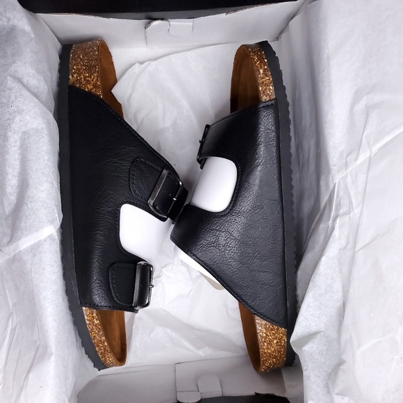 London Fog Birchwood Slip on Sandals 9, 10 - Picture 3 of 6